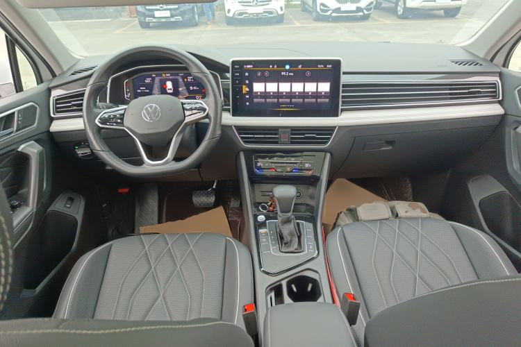 Used Volkswagen Tiguan L 2023 300TSI Automatic Two-Wheel Drive Smart Edition Center Console