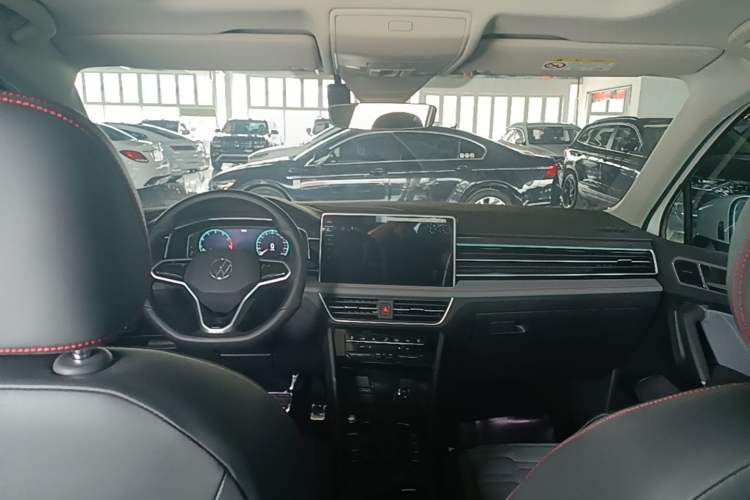 Used Volkswagen Tiguan L 2023 Restyled 330TSI Automatic Two-Wheel Drive R-Line Flagship Edition Center Console