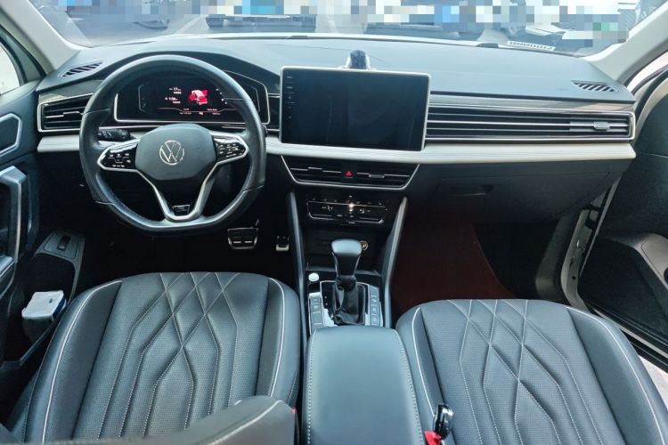 Used Volkswagen Tiguan L 2023 330TSI Automatic Two-Wheel Drive R-Line Enjoyment Edition Center Console
