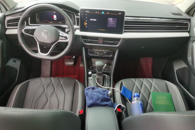 Used Volkswagen Tiguan L 2023 300TSI Automatic Two-Wheel Drive Smart Edition Center Console