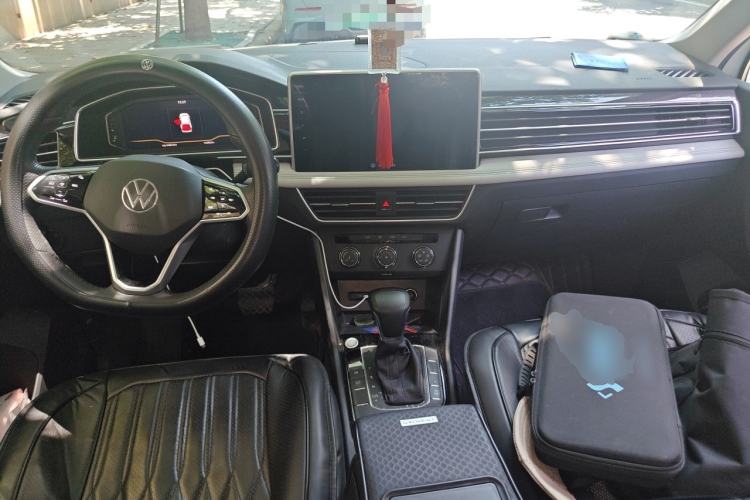 Used Volkswagen Tiguan L 2023 280TSI Automatic Two-Wheel Drive Trendy Innovation Limited Edition Center Console