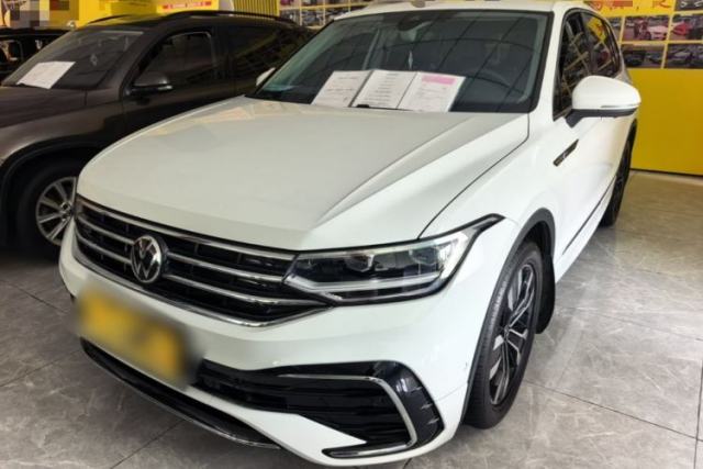 Volkswagen Tiguan L 2023 330TSI Automatic Two-Wheel Drive R-Line Enjoyment Edition usado