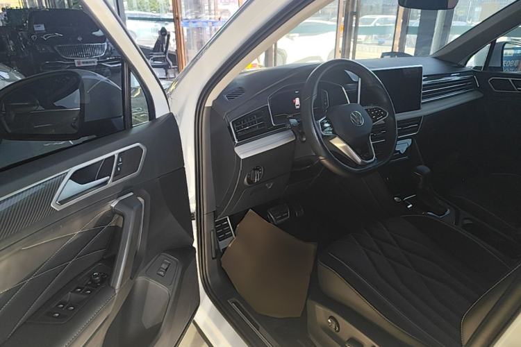 Used Volkswagen Tiguan L 2023 330TSI Automatic Two-Wheel Drive R-Line Enjoyment Edition Driver Seat