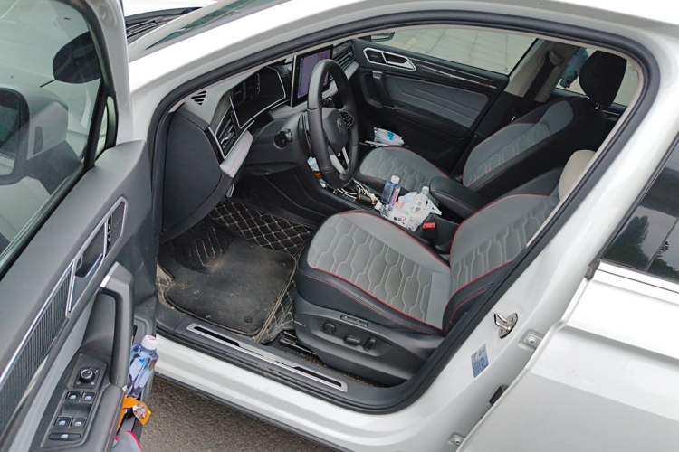 Used Volkswagen Tiguan L 2023 330TSI Automatic Two-Wheel Drive R-Line Flagship Edition Driver Seat
