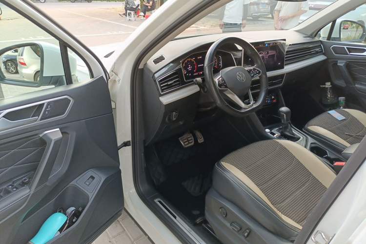 Used Volkswagen Tiguan L 2023 330TSI Automatic Two-Wheel Drive R-Line Enjoyment Edition Driver Seat