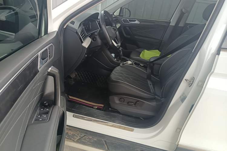 Used Volkswagen Tiguan L 2023 330TSI Automatic Two-Wheel Drive Smart Edition Driver Seat