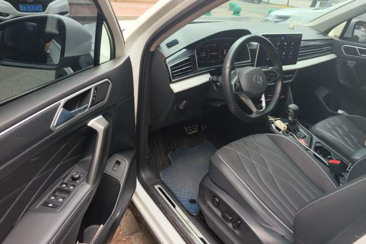 Used Volkswagen Tiguan L 2023 330TSI Automatic Two-Wheel Drive R-Line Enjoyment Edition Driver Seat