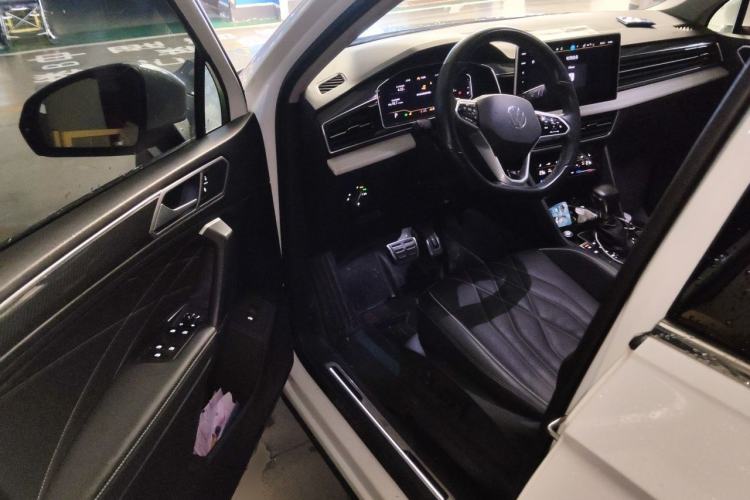 Used Volkswagen Tiguan L 2023 330TSI Automatic Two-Wheel Drive R-Line Enjoyment Edition Driver Seat