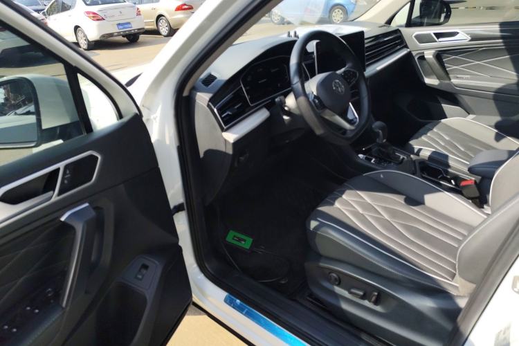 Used Volkswagen Tiguan L 2023 300TSI Automatic Two-Wheel Drive Smart Edition Driver Seat