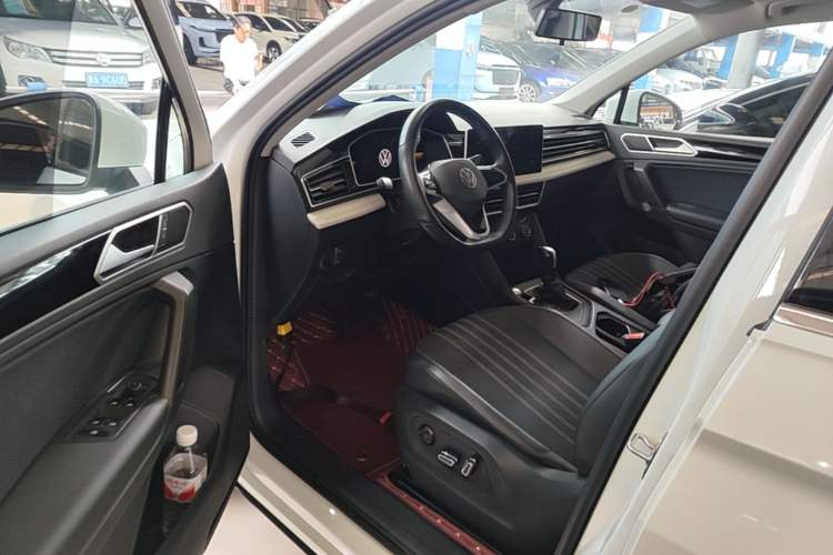 Used Volkswagen Tiguan L 2023 330TSI Automatic Two-Wheel Drive Comfort Edition Driver Seat