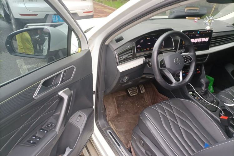Used Volkswagen Tiguan L 2023 Restyled 330TSI Automatic Two-Wheel Drive R-Line Enhanced Comfort Version Driver Seat