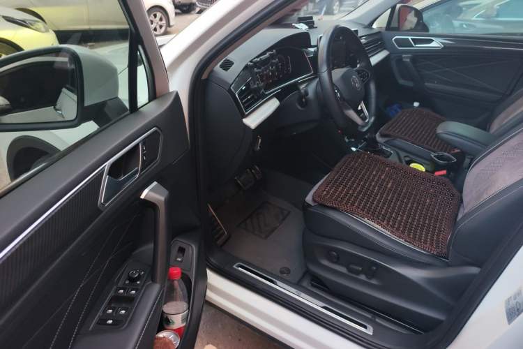Used Volkswagen Tiguan L 2023 Restyled 330TSI Automatic Two-Wheel Drive R-Line Enhanced Comfort Version Driver Seat