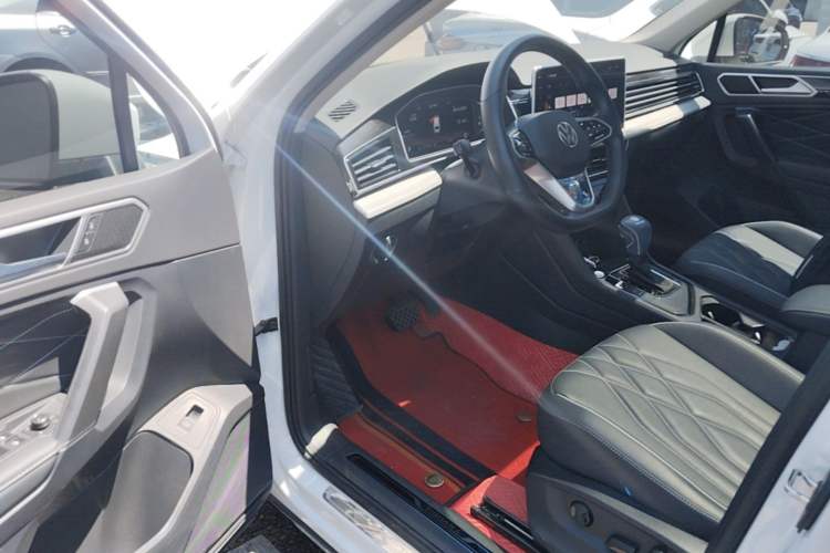 Used Volkswagen Tiguan L 2023 300TSI Automatic Two-Wheel Drive Smart Edition Driver Seat
