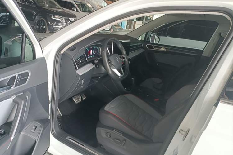 Used Volkswagen Tiguan L 2023 Restyled 330TSI Automatic Two-Wheel Drive R-Line Flagship Edition Driver Seat