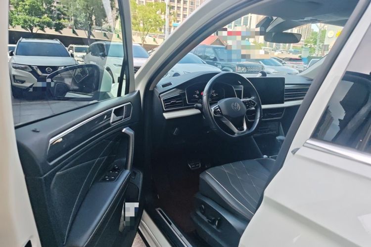Used Volkswagen Tiguan L 2023 330TSI Automatic Two-Wheel Drive R-Line Enjoyment Edition Driver Seat