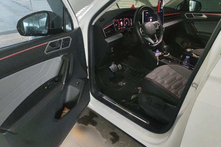 Used Volkswagen Tiguan L 2023 330TSI Automatic Two-Wheel Drive R-Line Flagship Edition Driver Seat