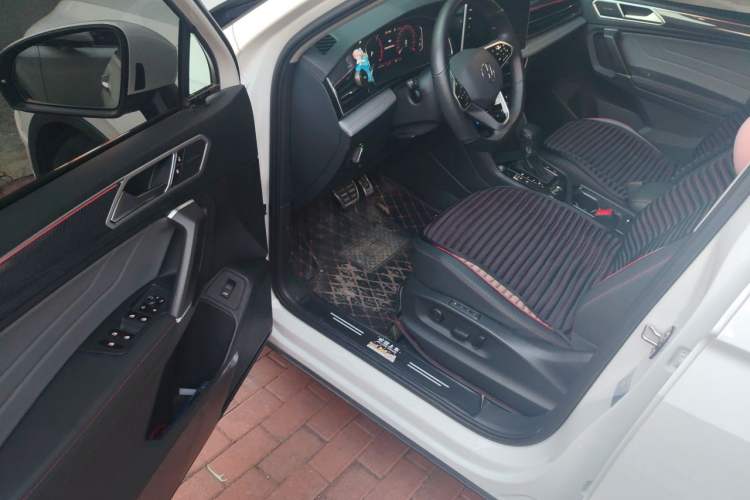 Used Volkswagen Tiguan L 2023 380TSI Automatic All-Wheel Drive R-Line Flagship 7-Seater Driver Seat