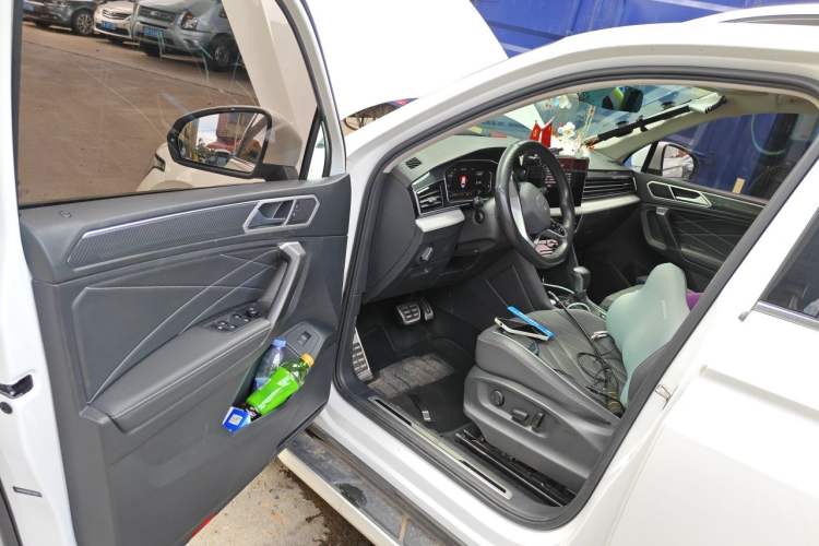 Used Volkswagen Tiguan L 2023 330TSI Automatic Two-Wheel Drive R-Line Enjoyment Edition Driver Seat