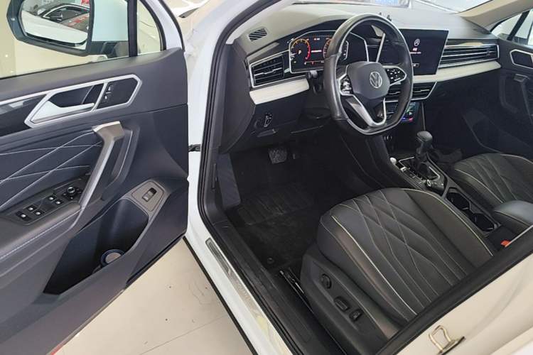 Used Volkswagen Tiguan L 2023 300TSI Automatic Two-Wheel Drive Smart Edition Driver Seat