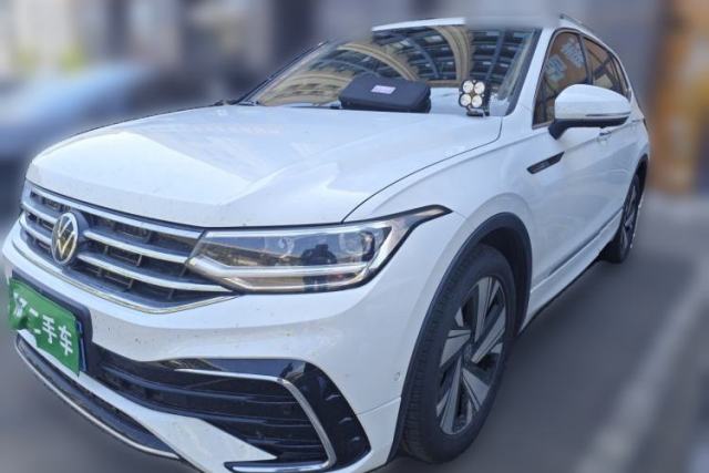 Used Volkswagen Tiguan L 2023 Facelifted 380TSI Automatic All-Wheel Drive R-Line Plus Version 7-Seater