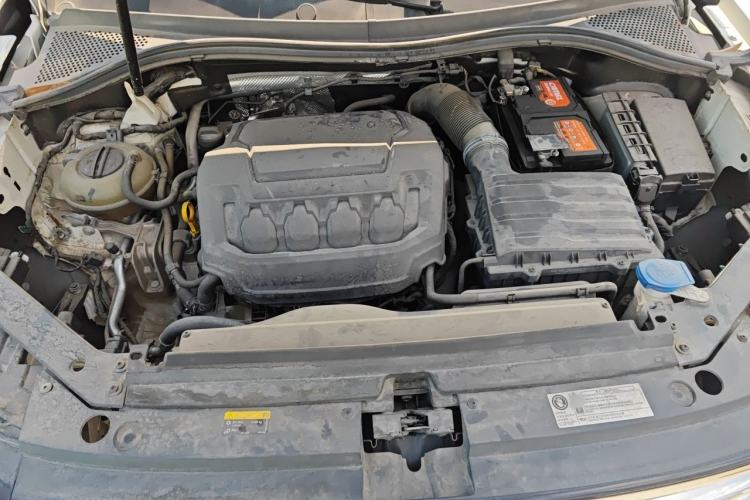 Used Volkswagen Tiguan L 2023 380TSI Automatic All-Wheel Drive R-Line Enhanced 7-Seater Engine Bay