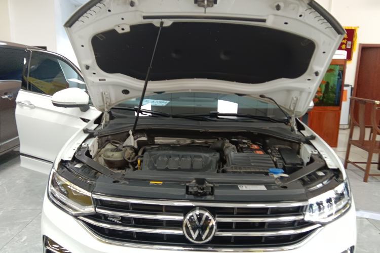 Used Volkswagen Tiguan L 2023 330TSI Automatic Two-Wheel Drive R-Line Enjoyment Edition Engine Bay