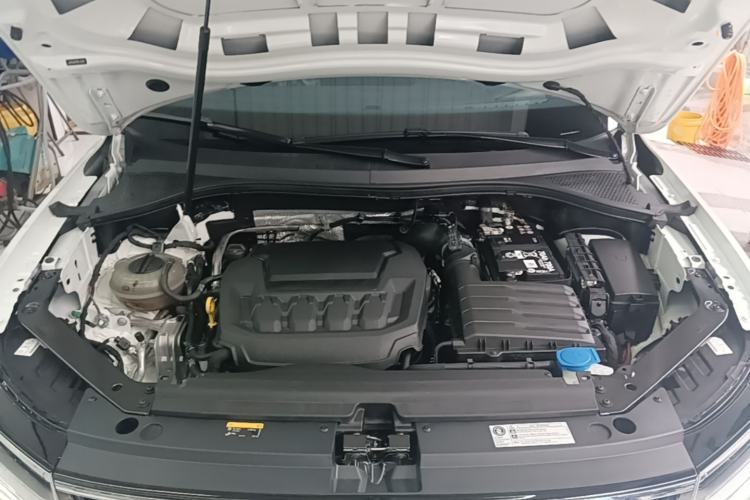 Used Volkswagen Tiguan L 2023 Restyled 330TSI Automatic Two-Wheel Drive R-Line Enhanced Comfort Version Engine Bay