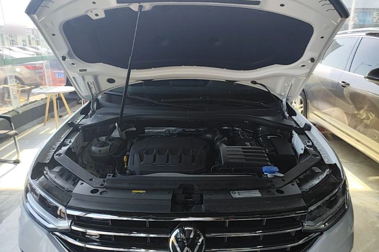 Used Volkswagen Tiguan L 2023 330TSI Automatic Two-Wheel Drive R-Line Enjoyment Edition Engine Bay