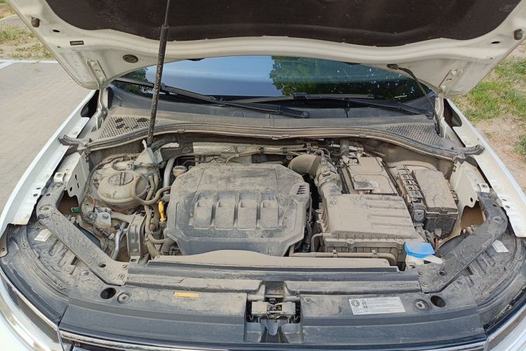 Used Volkswagen Tiguan L 2023 330TSI Automatic Two-Wheel Drive R-Line Enjoyment Edition Engine Bay