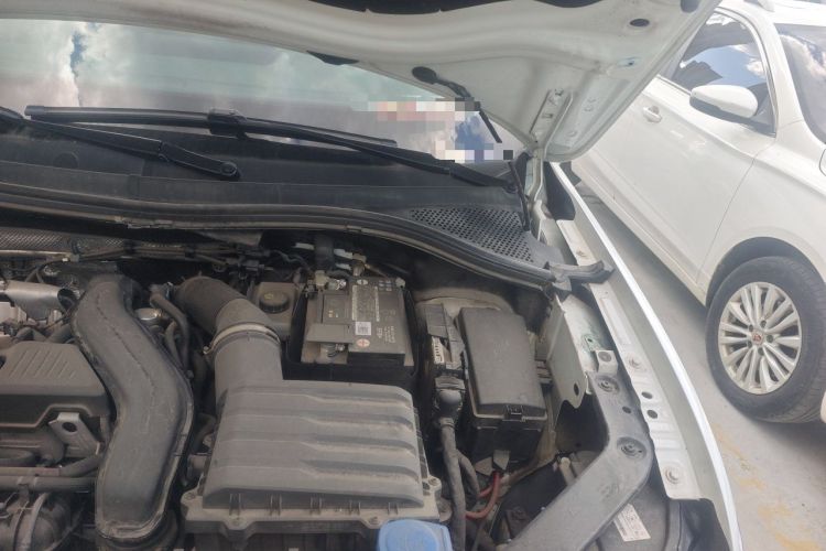 Used Volkswagen Tiguan L 2023 300TSI Automatic Two-Wheel Drive Smart Edition Engine Bay Left