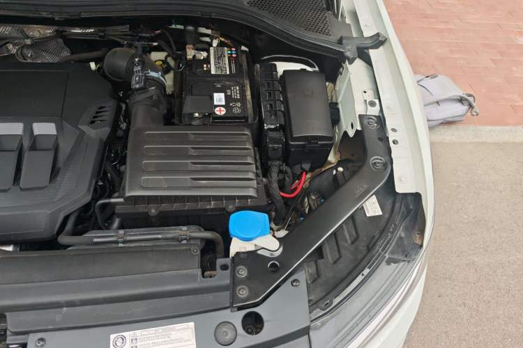 Used Volkswagen Tiguan L 2023 330TSI Automatic Two-Wheel Drive Smart Edition Engine Bay Left