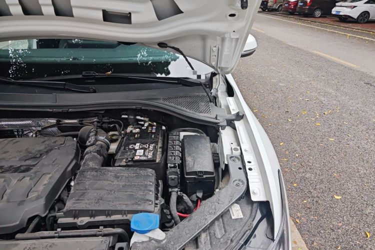 Used Volkswagen Tiguan L 2023 Restyled 330TSI Automatic Two-Wheel Drive R-Line Enhanced Comfort Version Engine Bay Left