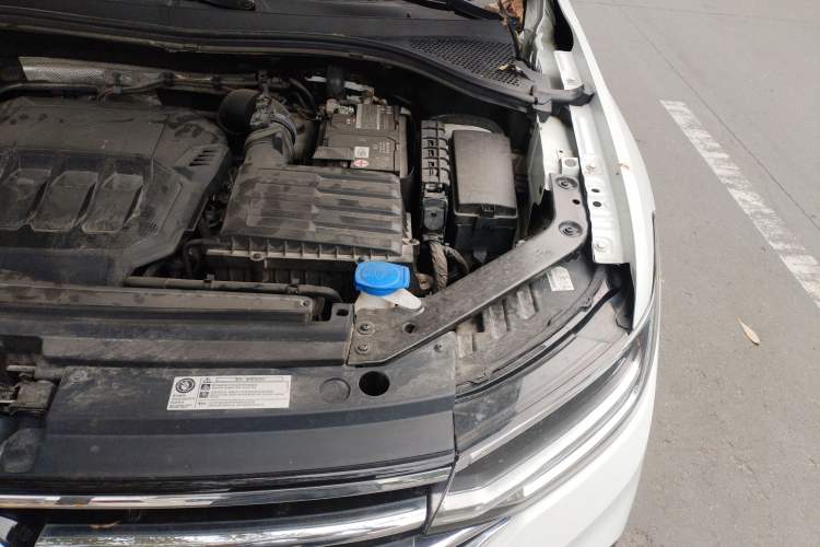 Used Volkswagen Tiguan L 2023 330TSI Automatic Two-Wheel Drive Comfort Edition Engine Bay Left