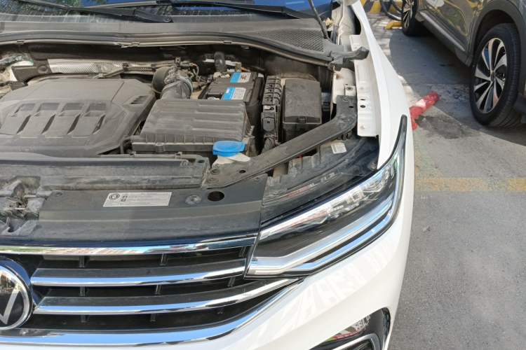 Used Volkswagen Tiguan L 2023 Restyled 330TSI Automatic Two-Wheel Drive R-Line Enhanced Comfort Version Engine Bay Left