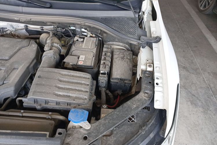 Used Volkswagen Tiguan L 2023 330TSI Automatic Two-Wheel Drive R-Line Flagship Edition Engine Bay Left
