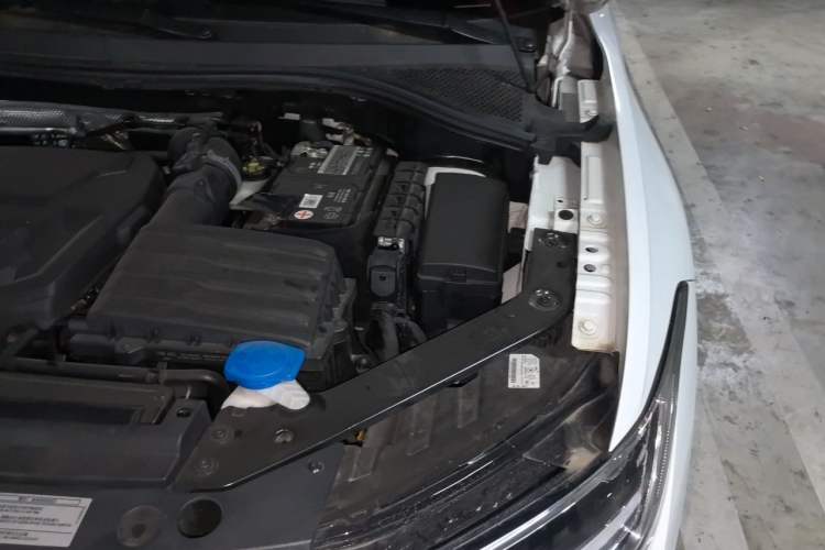 Used Volkswagen Tiguan L 2023 Restyled 330TSI Automatic Two-Wheel Drive R-Line Enhanced Comfort Version Engine Bay Left