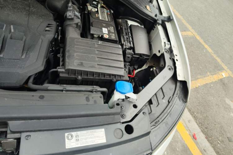 Used Volkswagen Tiguan L 2023 330TSI Automatic Two-Wheel Drive R-Line Enjoyment Edition Engine Bay Left