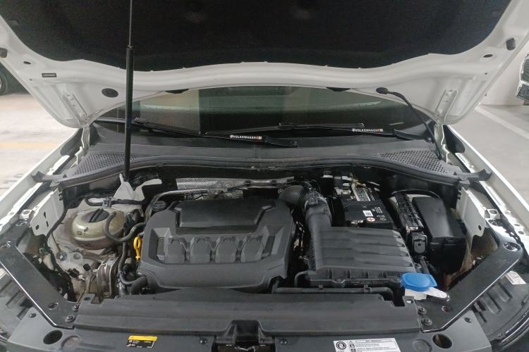 Used Volkswagen Tiguan L 2023 Restyled 330TSI Automatic Two-Wheel Drive R-Line Enhanced Comfort Version Engine Bay