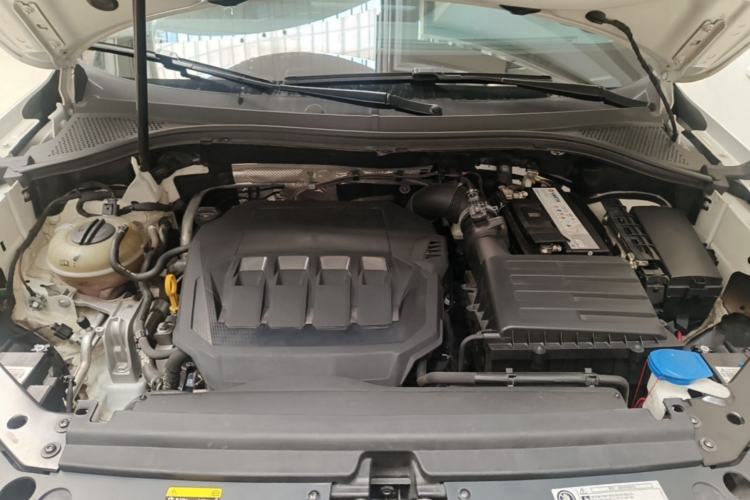 Used Volkswagen Tiguan L 2023 330TSI Automatic Two-Wheel Drive R-Line Flagship Edition Engine Bay