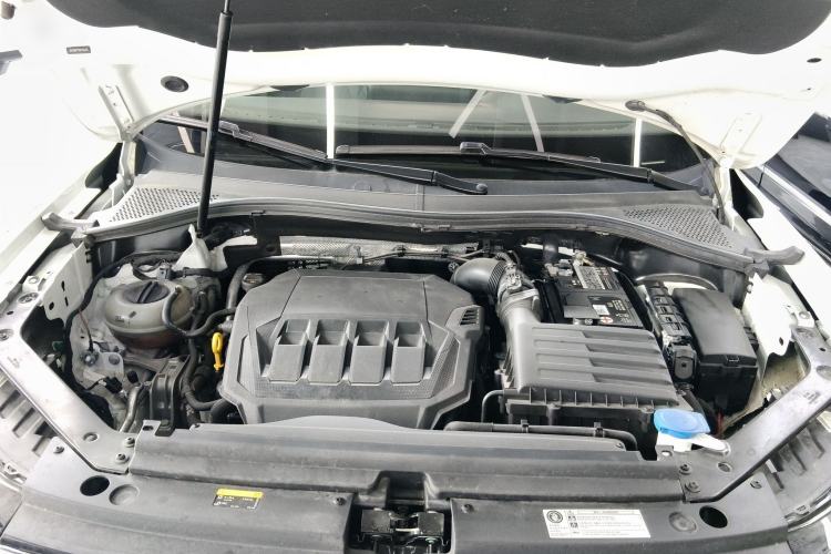 Used Volkswagen Tiguan L 2023 330TSI Automatic Two-Wheel Drive R-Line Enjoyment Edition Engine Bay
