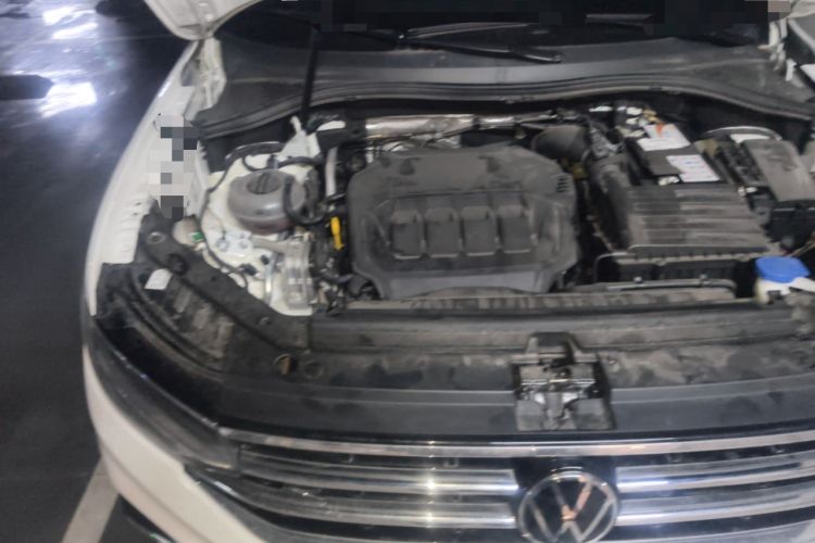 Used Volkswagen Tiguan L 2023 330TSI Automatic Two-Wheel Drive R-Line Enjoyment Edition Engine Bay Right