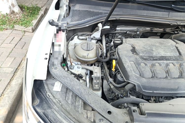 Used Volkswagen Tiguan L 2023 Revised Version 330TSI Automatic Two-Wheel Drive Smart Enjoyment Edition Engine Bay Right