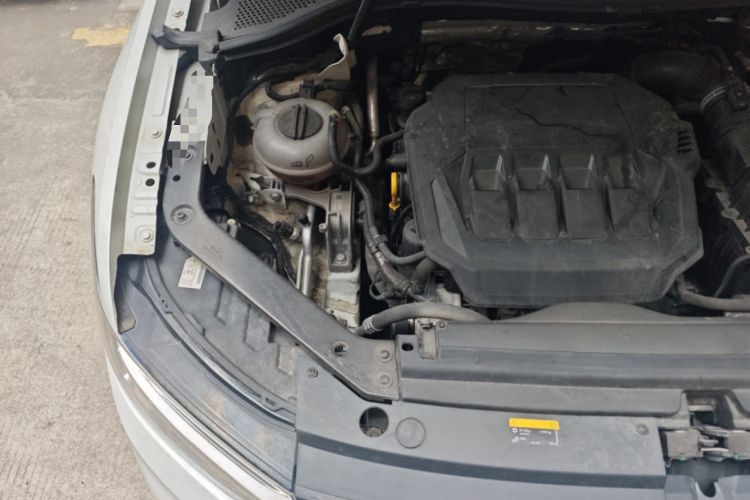 Used Volkswagen Tiguan L 2023 330TSI Automatic Two-Wheel Drive R-Line Enjoyment Edition Engine Bay Right
