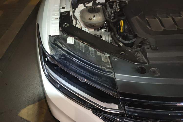 Used Volkswagen Tiguan L 2023 330TSI Automatic Two-Wheel Drive R-Line Enjoyment Edition Engine Bay Right
