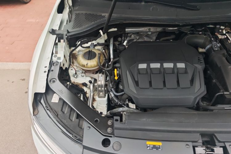 Used Volkswagen Tiguan L 2023 330TSI Automatic Two-Wheel Drive Smart Edition Engine Bay Right