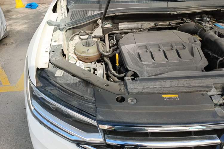 Used Volkswagen Tiguan L 2023 Restyled 330TSI Automatic Two-Wheel Drive R-Line Enhanced Comfort Version Engine Bay Right