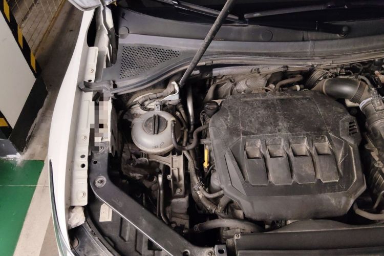 Used Volkswagen Tiguan L 2023 330TSI Automatic Two-Wheel Drive R-Line Enjoyment Edition Engine Bay Right