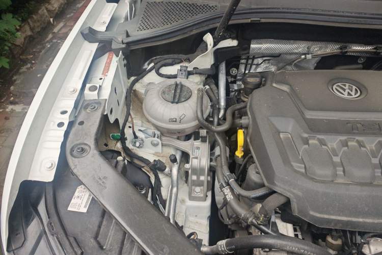 Used Volkswagen Tiguan L 2023 330TSI Automatic Two-Wheel Drive Smart Edition Engine Bay Right