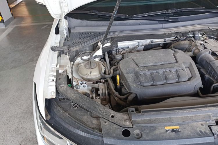 Used Volkswagen Tiguan L 2023 330TSI Automatic Two-Wheel Drive R-Line Flagship Edition Engine Bay Right
