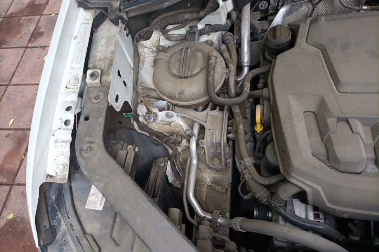 Used Volkswagen Tiguan L 2023 Restyled 330TSI Automatic Two-Wheel Drive R-Line Enhanced Comfort Version Engine Bay Right